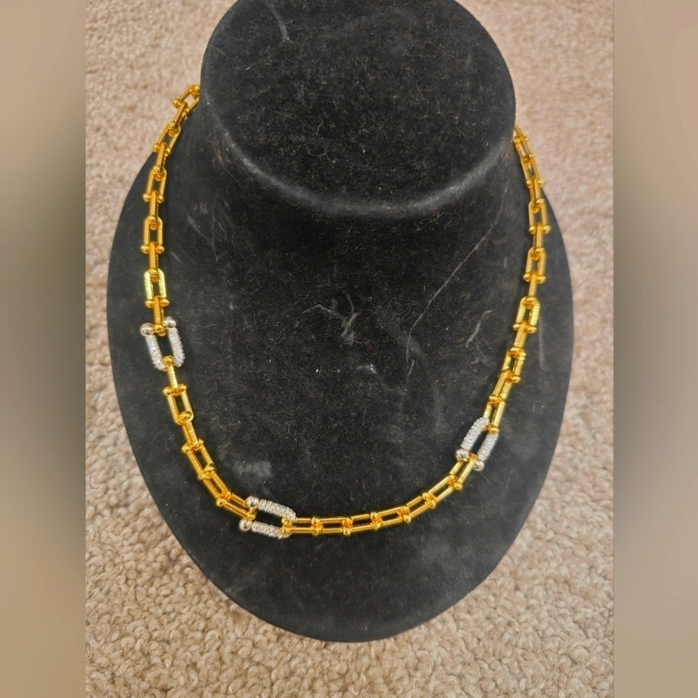 21kgp Dubai Jewelry - Elegant Gold and Silver Necklace